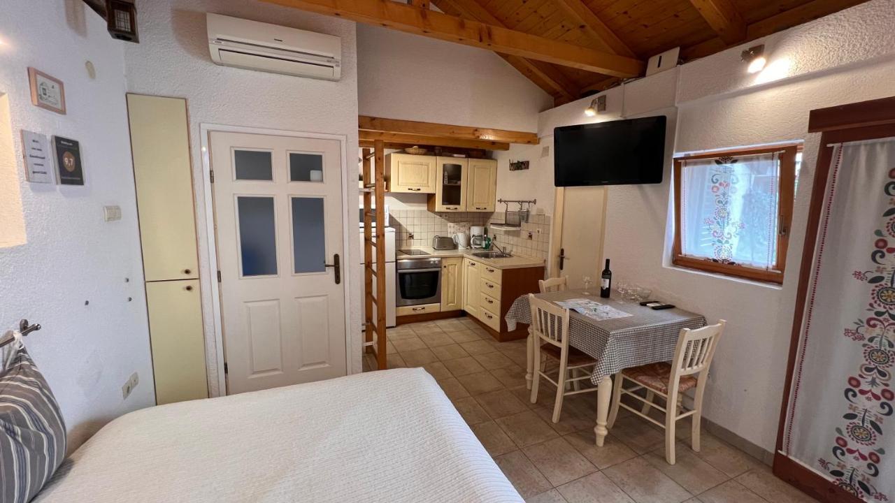 Studio Apartment Karlo Split Ngoại thất bức ảnh
