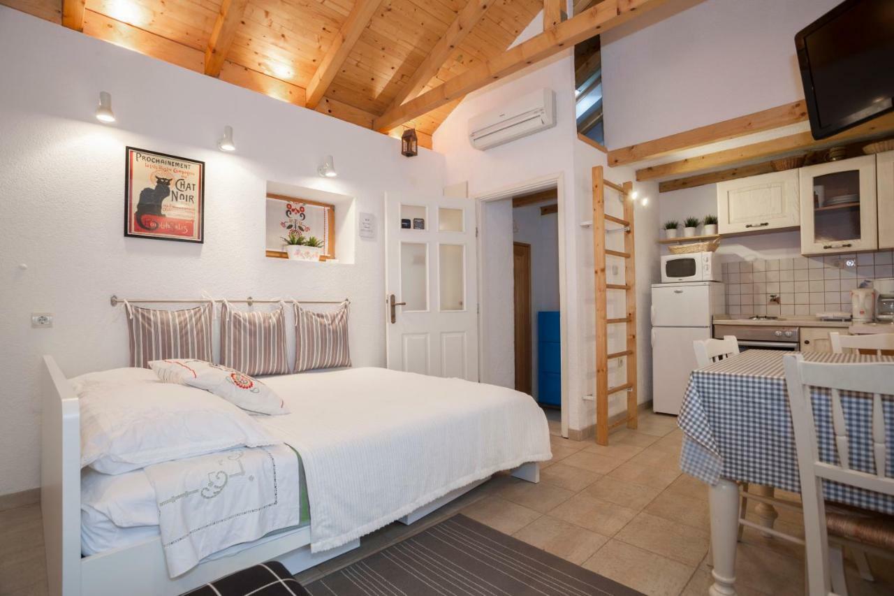Studio Apartment Karlo Split Ngoại thất bức ảnh